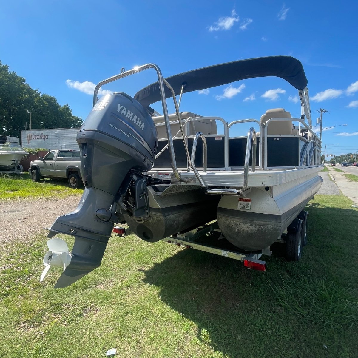 2013 Bennington 22SLX 22′ Tritoon thumbnail
