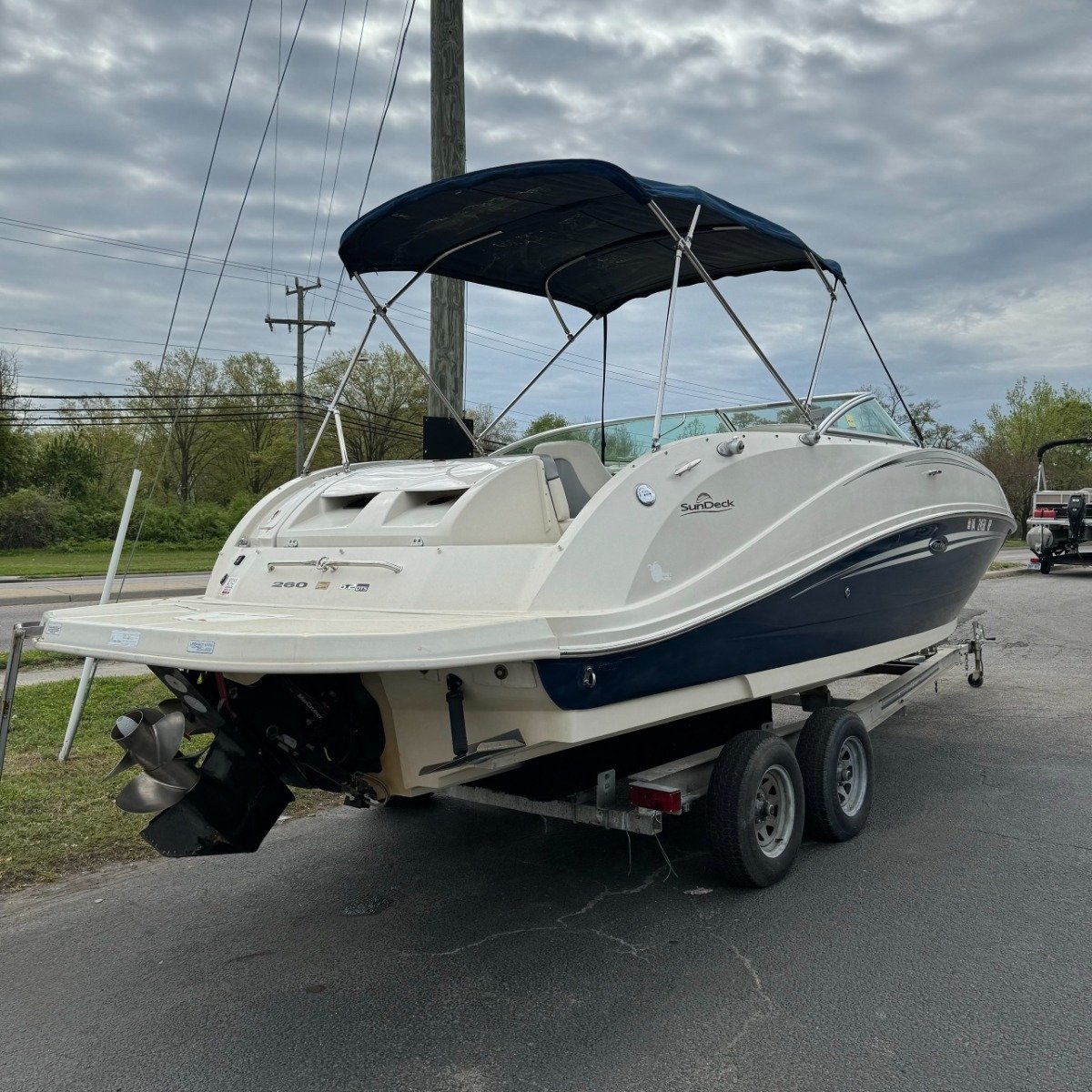 08 Sea Ray 260 Sundeck (Boat and Motor) thumbnail