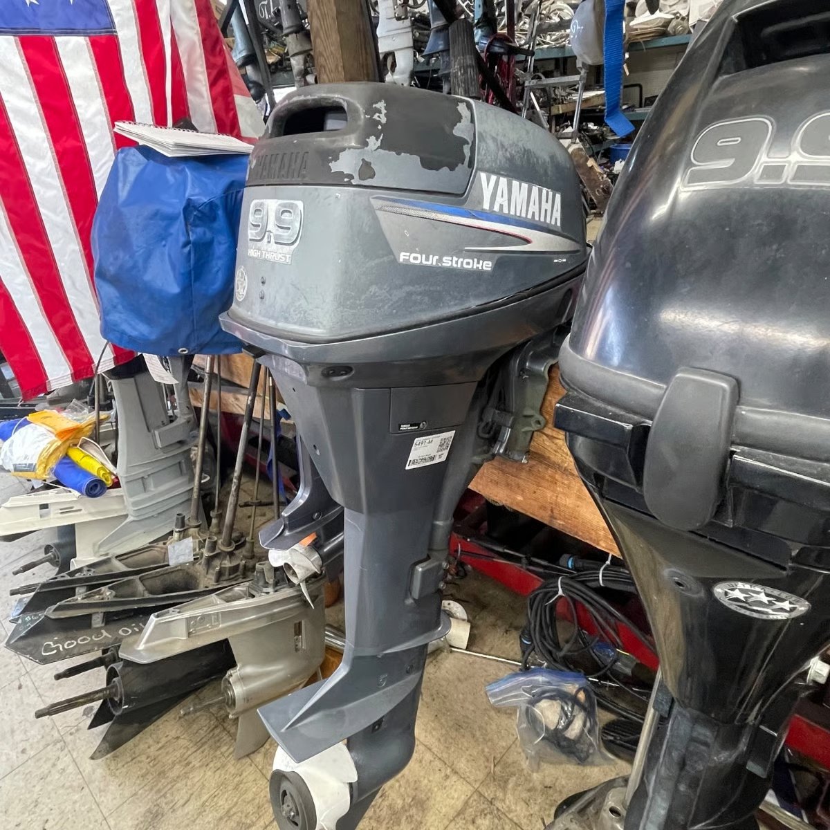 pre owned boat motors 03 Yamaha 4-Stroke 9.9HP 20″ High Thrust Tiller Motor thumbnail