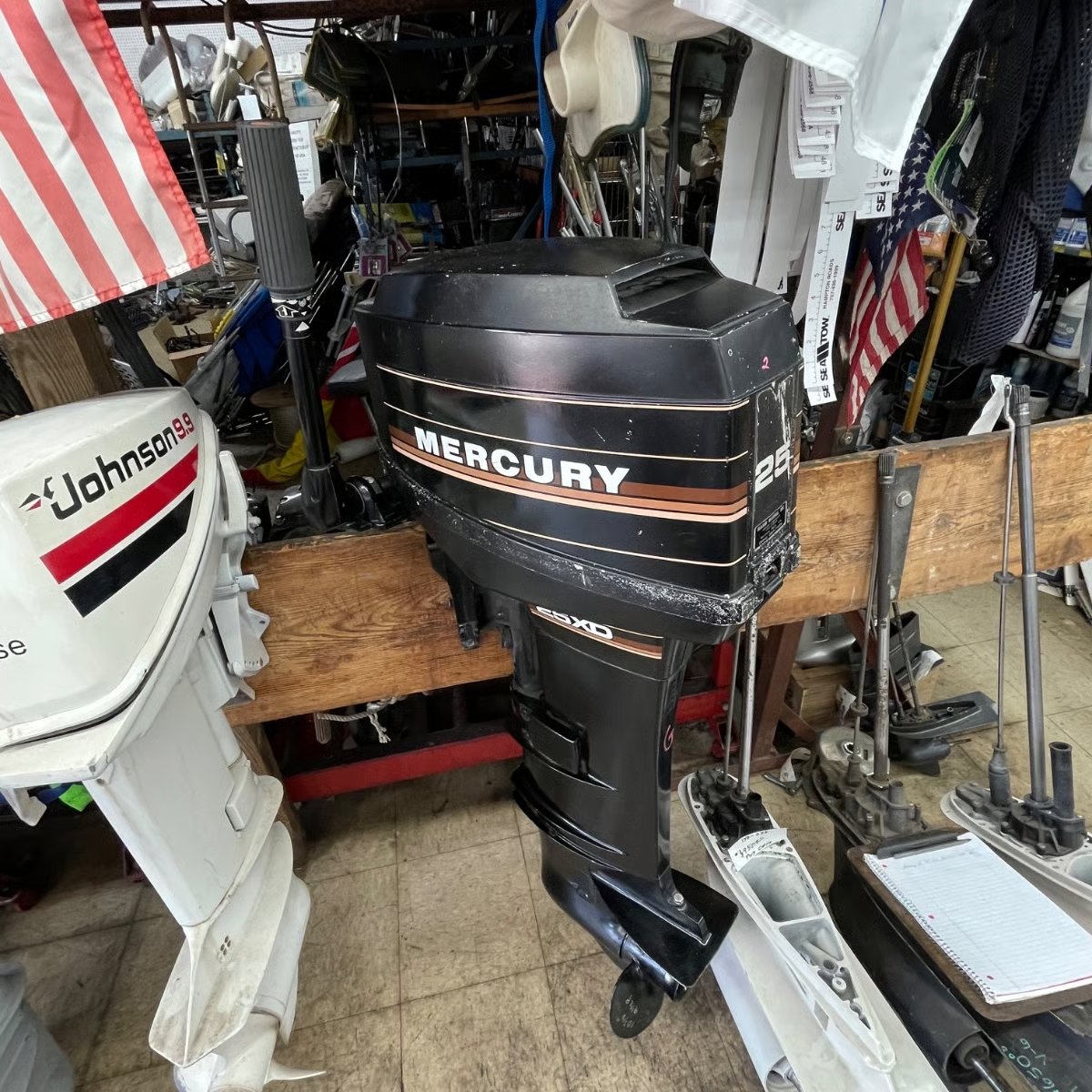 used boat motors 1985 Mercury 25 HP 2-Stroke boat motor