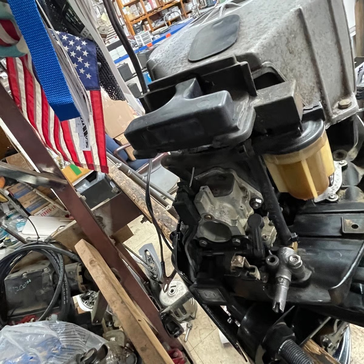 used boat motors 1985 Mercury 25 HP 2-Stroke boat motor thumbnail