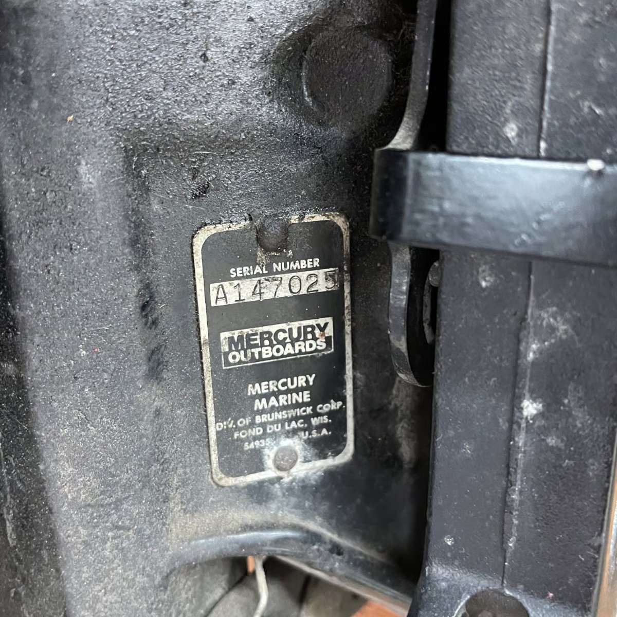 used boat motors 1985 Mercury 25 HP 2-Stroke boat motor thumbnail